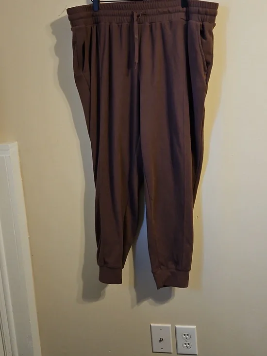 Mondetta Mauve Sweatsuit. In EUC - Picture 3 of 5